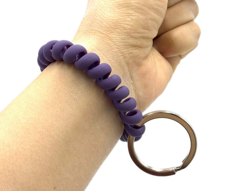FRUTA Dohuge 20 Pcs Mix Color Plastic Coil Stretch Wristband Keychain (A) - Image 2